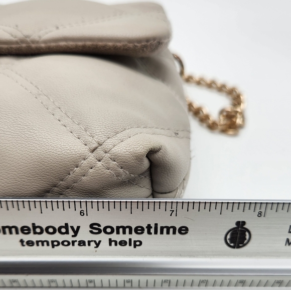 H&M Quilted Purse - Ivory with Gold Chain - Picture 3 of 5